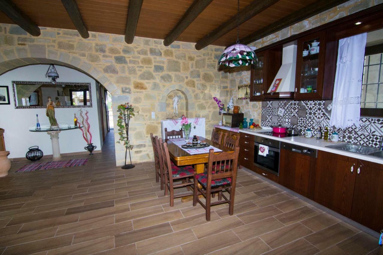 הוילה קיסאמוס Mansion Rokka מראה חיצוני תמונה