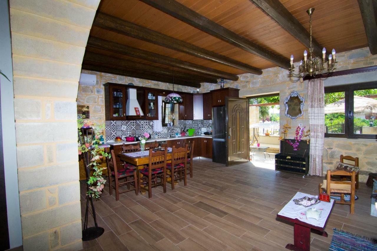 הוילה קיסאמוס Mansion Rokka מראה חיצוני תמונה